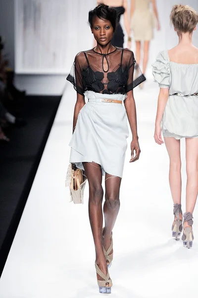 Look 23